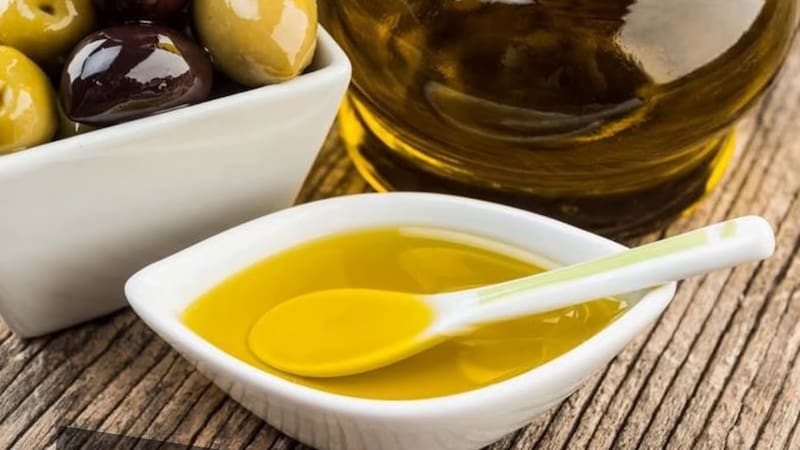 تصویر 3 از روغن زیتون بابو میلانو محصولی اصیل برای آشپزی حرفه ای